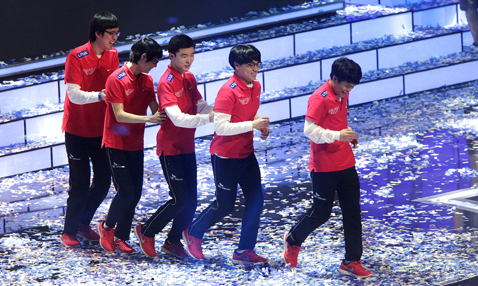 英雄联盟全球总决赛：T1决赛胜率70%对阵BLG破局策略，Faker决赛表现与MSI小组赛成关键看点-电竞网